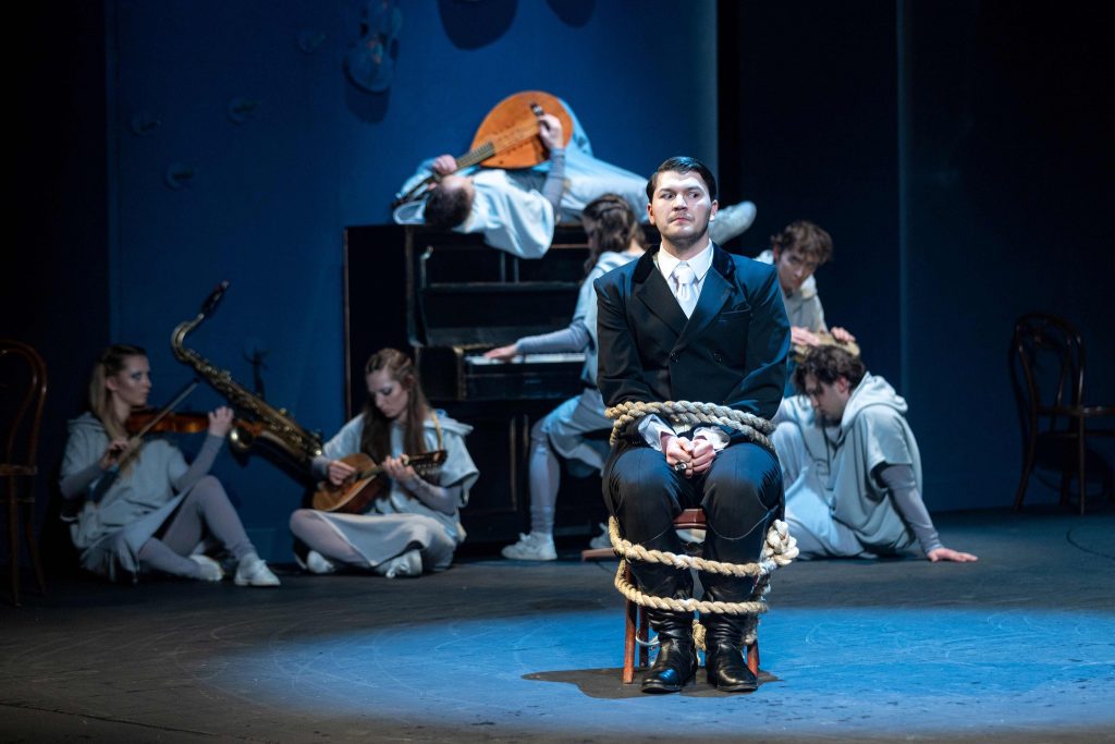 Richard al III-lea, cu trupa din Chișinău, vine la București în mai