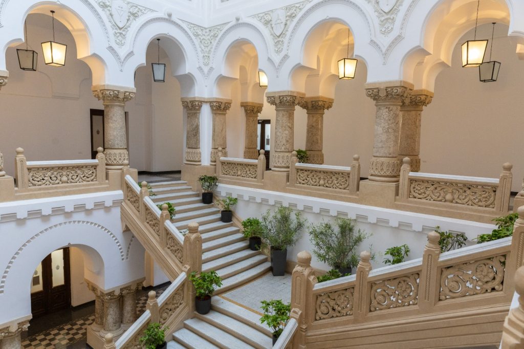 Primăria Capitalei se deschide publicului: Tururi Ghidate în Weekend