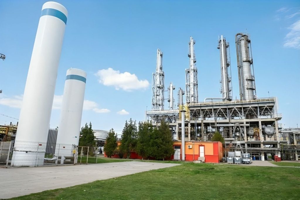 Vega Ploiești produce solvent nou: Puritate maximă, ce aplicabilitate are