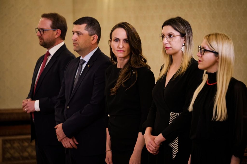 Nu cedăm! Lupta pentru putere fără responsabilitate continuă în România