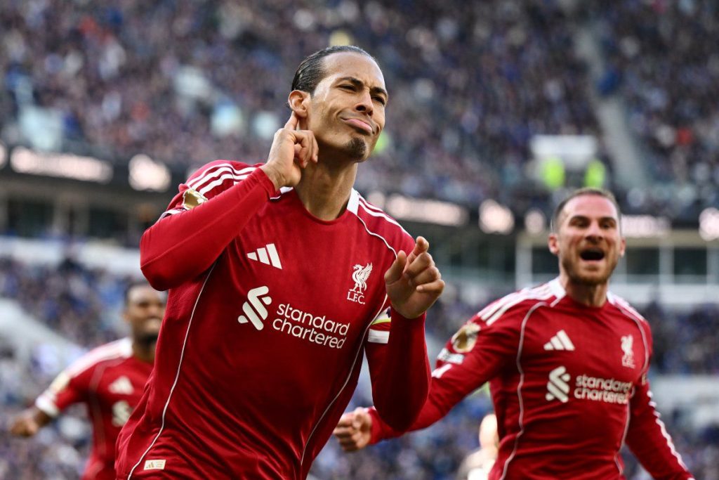 Van Dijk, eroul lui Liverpool în prelungiri: Derby-ul „Merseyside”, cucerit dramatic