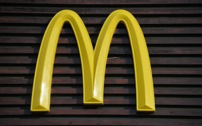 McDonald’s inovează: Băuturi energizante pe gustul americanilor, inclusiv Red Bull