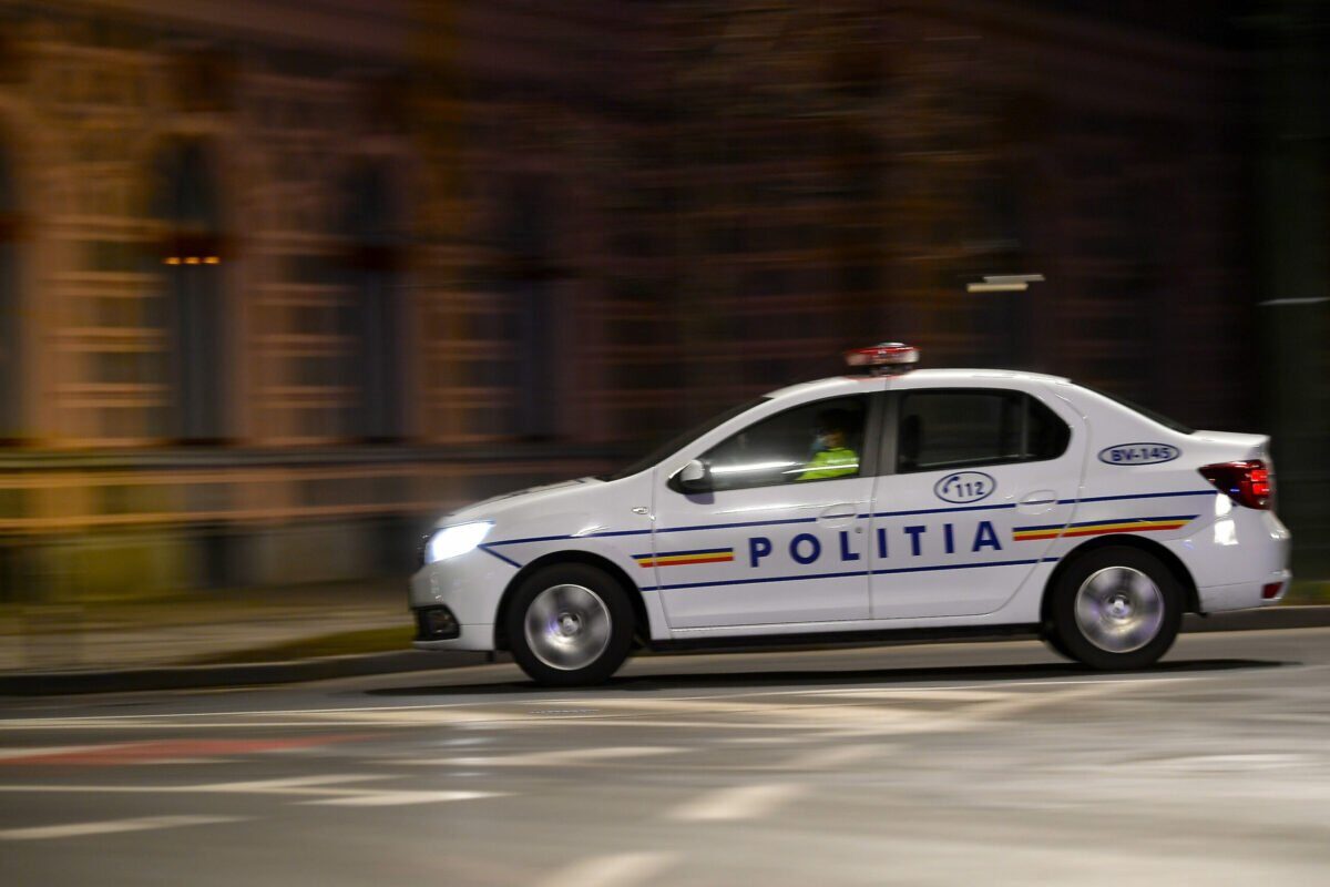 Accident TERIBIL de Paște în Ilfov: Doi tineri, morți după ce mașina a lovit un copac