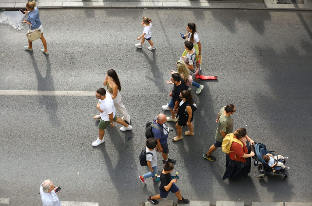 România, în declin demografic: Milioane de locuitori pierduți până-n 2100