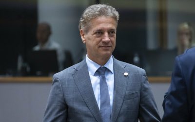 Premierul recunoaște: Nu poate forma un guvern stabil