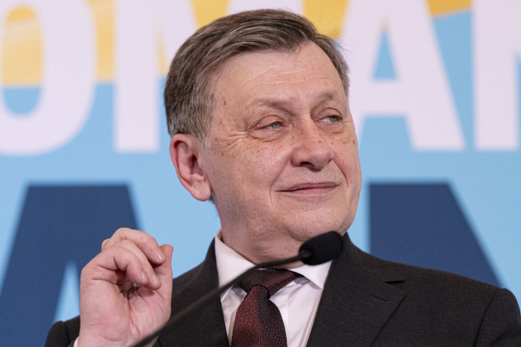 USR conduce țara, dar PNL și UDMR negociază guvernare cu sprijin