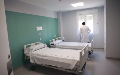 Ce face o „doula a morții”? Profesia tot mai discutată în România