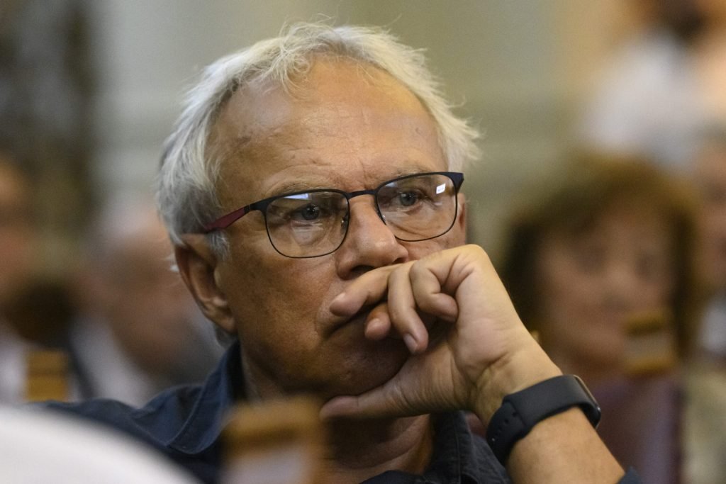 Marius Andruh, noul președinte al Academiei Române, validat prin vot majoritar Academicianul Marius Andruh a fost ales noul președinte al Academiei Române, în urma scrutinului desfășurat marți, 7 aprilie 2026