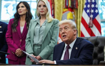 Nu ascultă consilierii, se enervează și improvizează: Ce urmează?