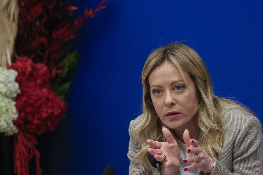 Meloni, atac dur la Trump: Criticile la adresa Papei, „inacceptabile”