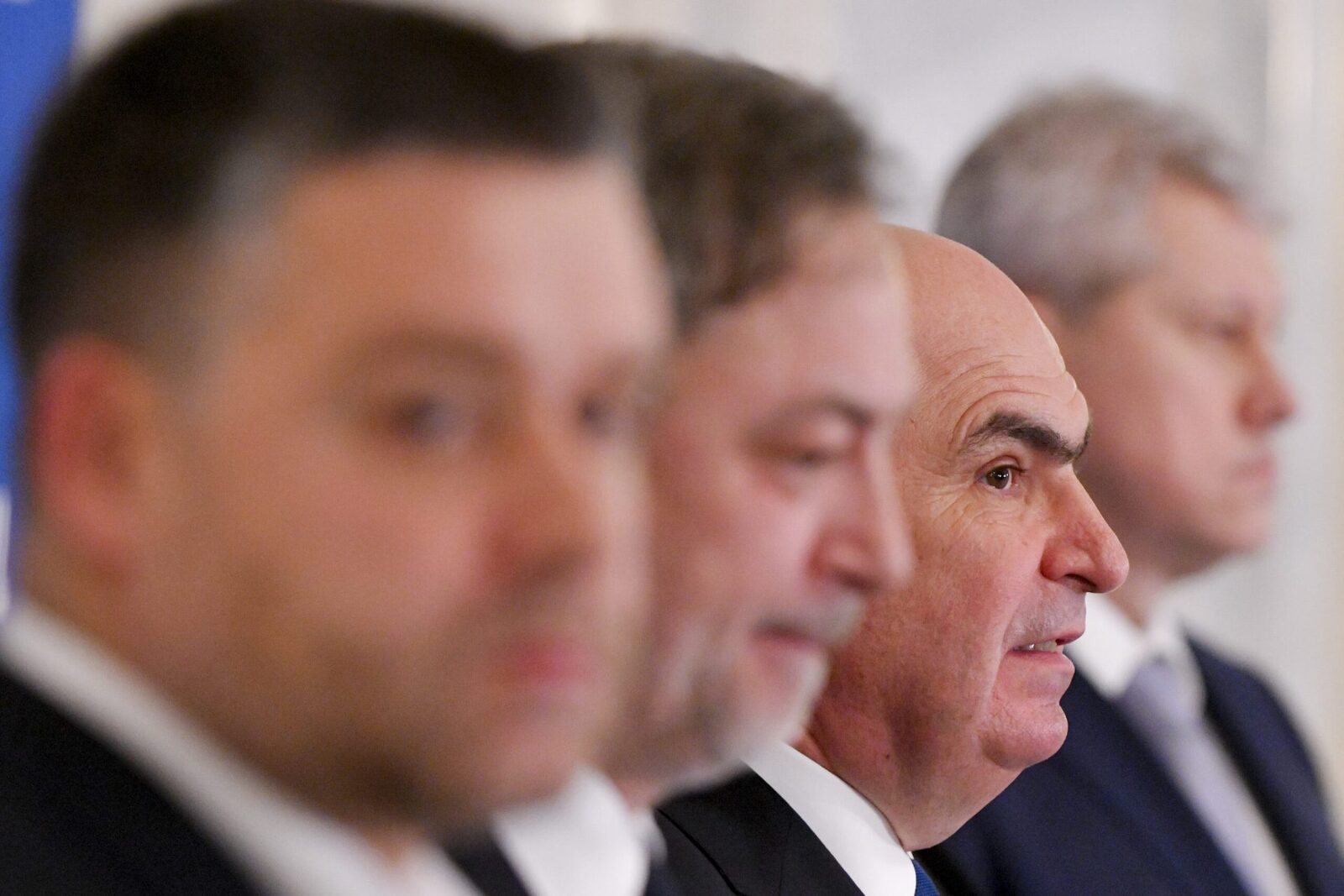 Criză politică la Cotroceni: Cine vine la consultări cu Klaus Iohannis?