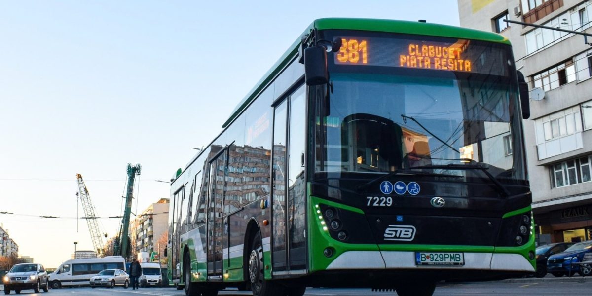 Aglomeratie-pe-traseul-Piata-Resita-Piata-Unirii.jpg - JurnalUrban