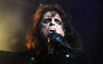 Cum a salvat Alice Cooper iconicul Hollywood Sign de la ruină