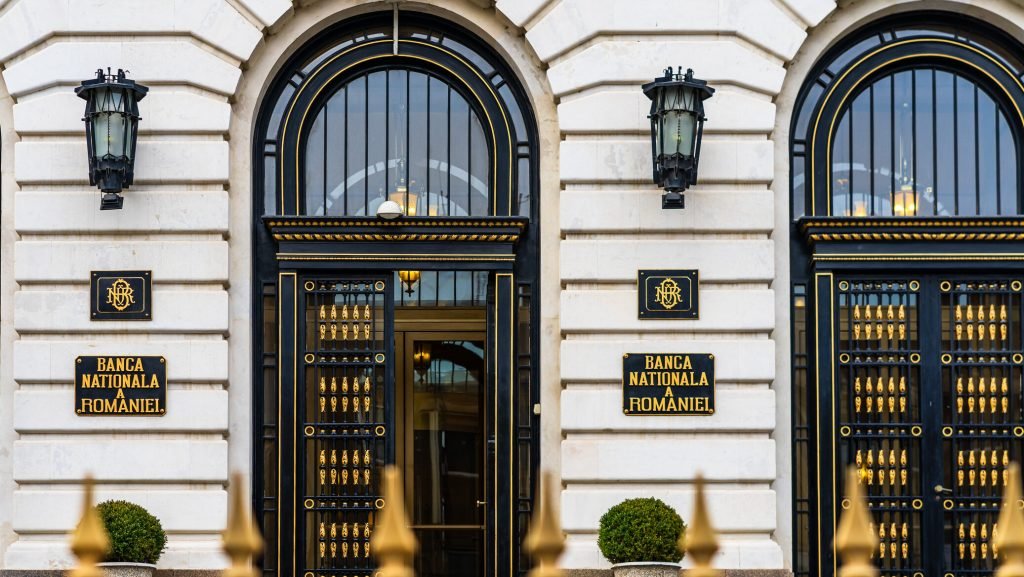 Banca Națională a României (BNR) a decis menținerea dobânzii-cheie la 6,5%, România continuând să aibă cea mai restrictivă politică monetară din Uniunea Europeană