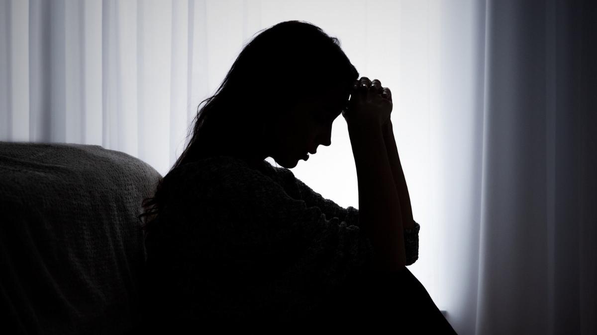 Primăria oferă vouchere de 3.000 de lei pentru ședințe de psihoterapie persoanelor diagnosticate cu depresie Primăria a decis să acorde sprijin financiar pentru locuitorii diagnosticați cu depresie, prin vouchere de 3.000 de lei