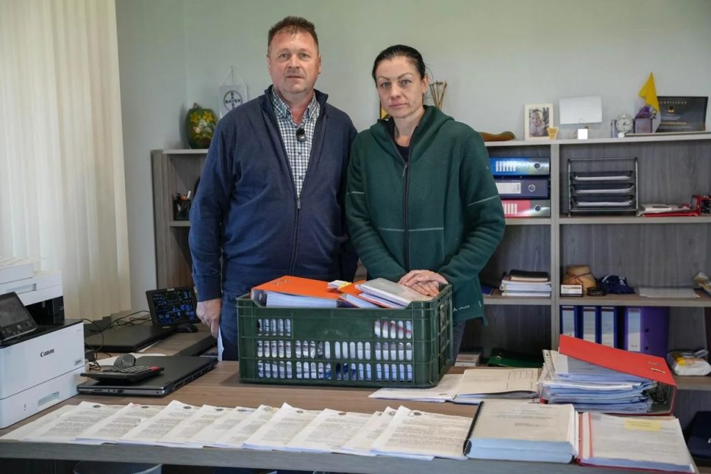 Executaţi pentru greşelile statului: Cum a distrus birocraţia o fermă de familie, ignorând deciziile Justiţiei române