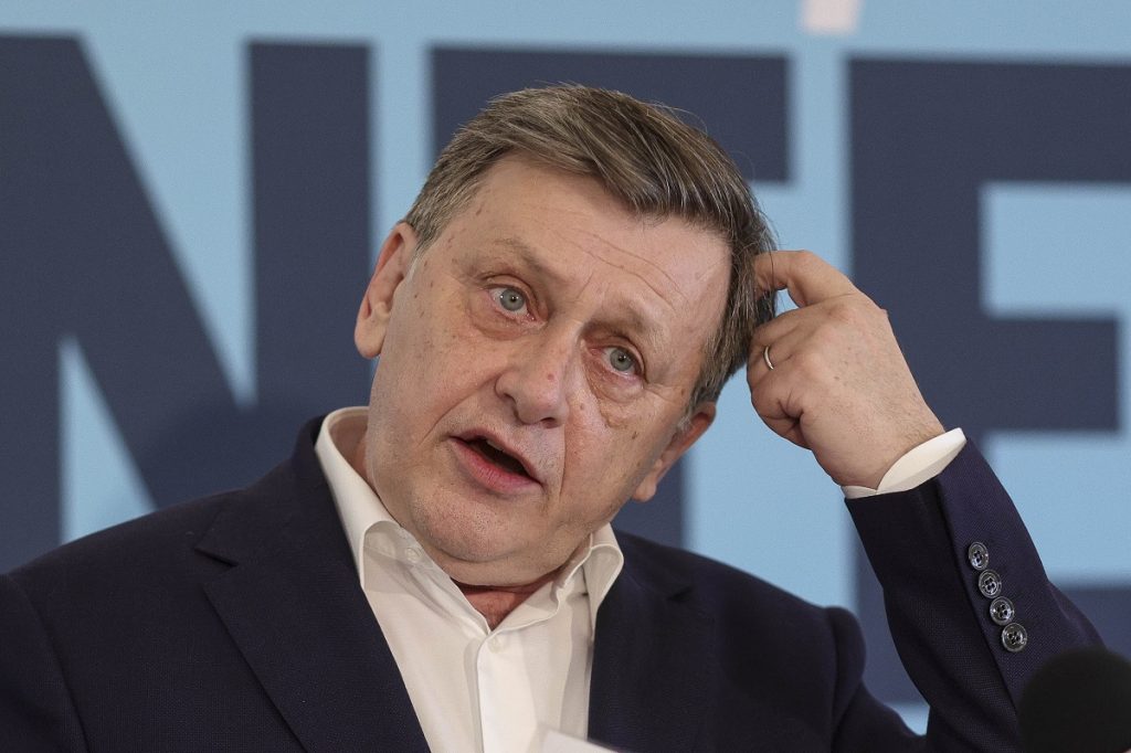 Antonescu: Guvern PNL-USR-UDMR cu susținere. USR, la butoane azi
