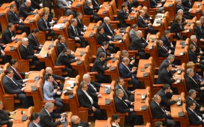 Camera Deputaților: Fostul soț poate păstra numele după divorț, fără - JurnalUrban