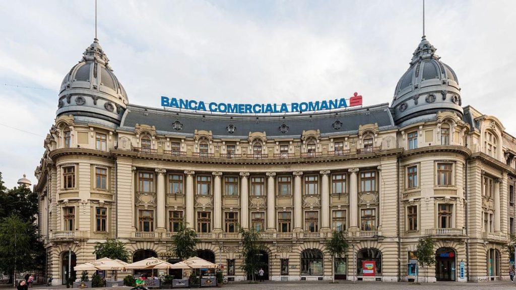 Băncile își vor suspenda activitatea cu publicul în zilele de Paște, urmând să revină la programul normal începând cu marți, 14 aprilie 2026