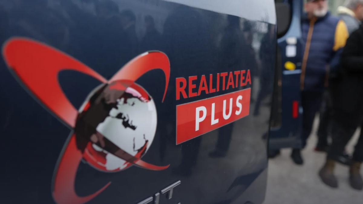 Realitatea Plus, obligată să-și încheie emisia imediat după primirea notificării CNA Consiliul Național al Audiovizualului (CNA) se pregătește să notifice oficial postul de televiziune Realitatea Plus cu privire la încetarea emisiei