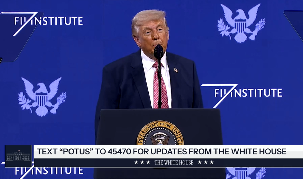 Trump blochează Strâmtoarea Hormuz, după pacea SUA-Iran