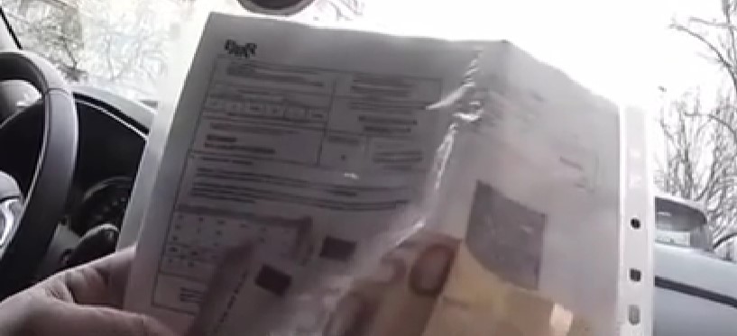 Mituire în București: O tânără, prinsă cu șpaga. „Nu se poate altfel?”