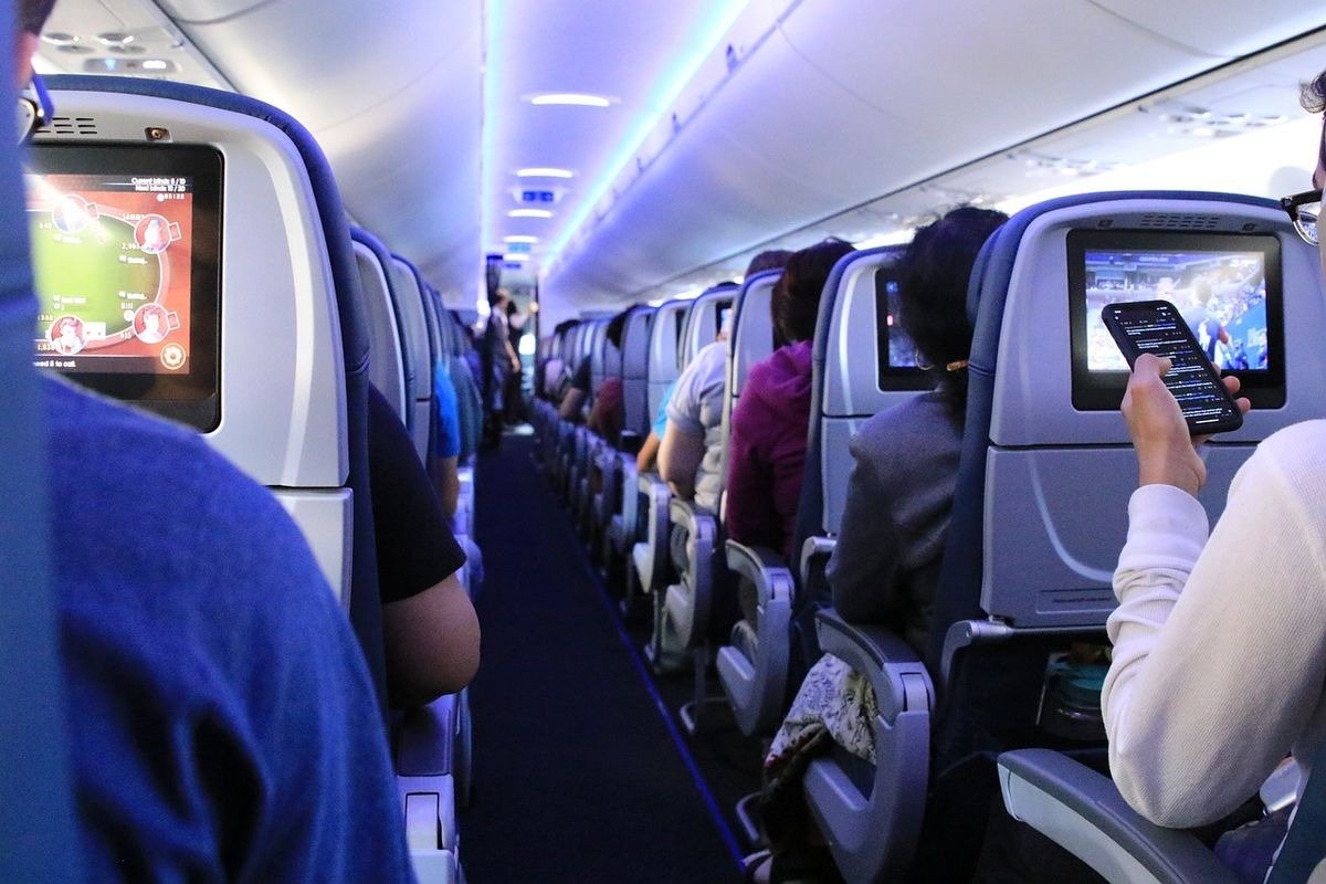 Expert aviație: Ultimul zbor, cel mai riscant moment din zi