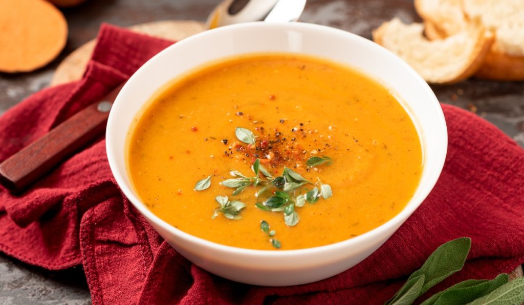 Supe detox după Paște: Rețete gustoase și rapide pentru o revenire ușoară