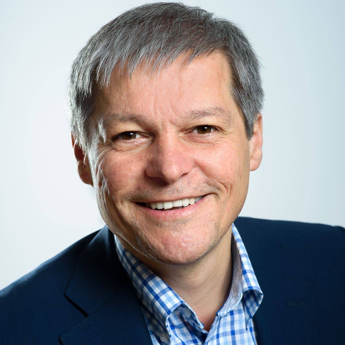 București – Fostul premier, DACIAN CIOLOȘ, va ocupa începând de luni, 6 aprilie, funcția de consilier prezidențial