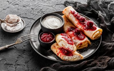 Clătite la cuptor, deliciul copilăriei: Rețeta cu brânză de vaci, rapidă și ieftină