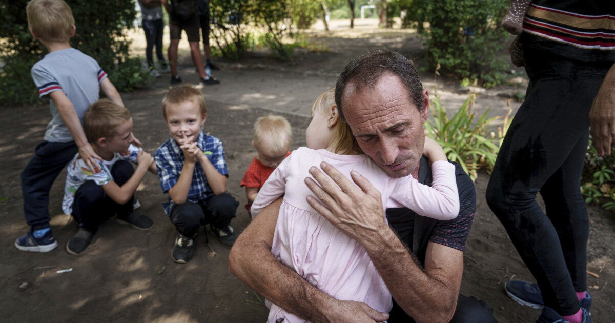 Aproape 700 de copii ucraineni au fost uciși, mii au fost răniți de la începutul războiului. Circa 20.000 au fost duși ilegal în Rusia