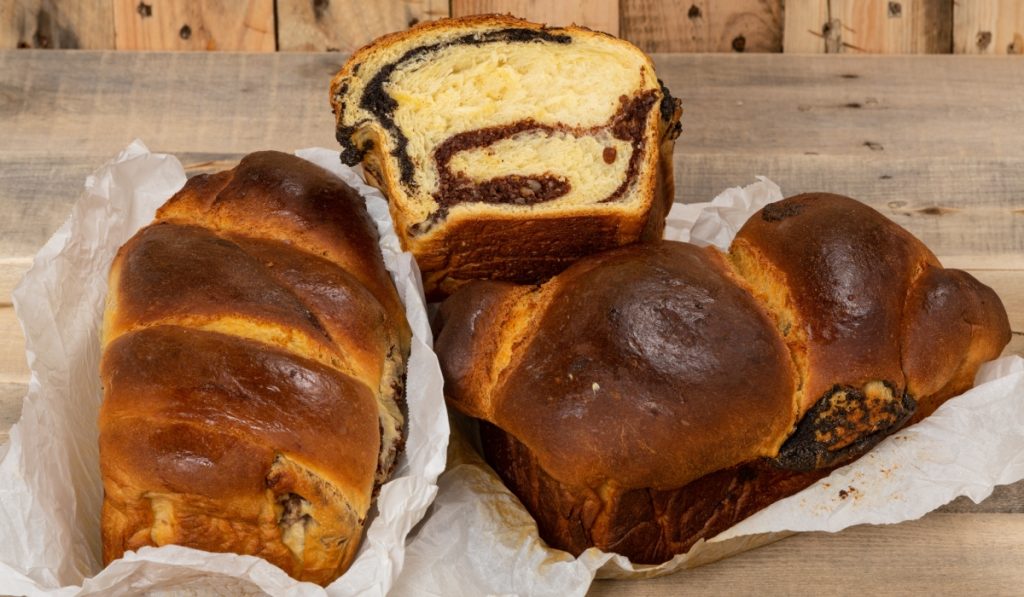 Cozonac proaspăt 3-4 luni: Trucul genial care sfidează timpul!