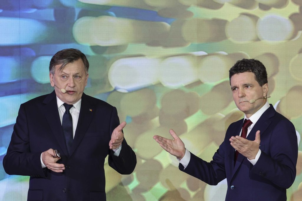 Crin Antonescu, apărarea lui Nicușor Dan: „Trădarea”, pe agenda criticilor