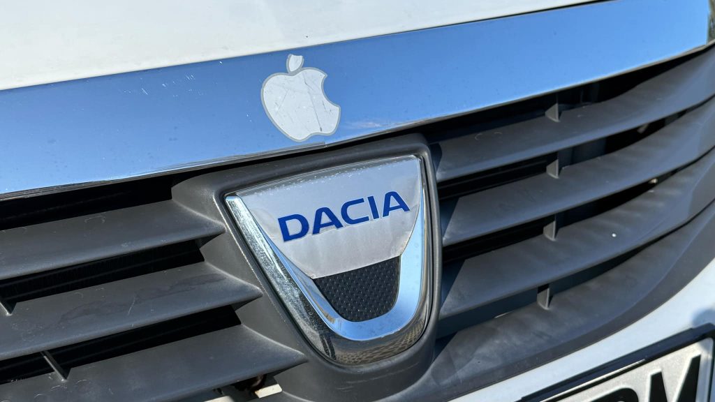 Două uzine, un motor pentru economia românească Producția de autovehicule din România a depășit jumătate de milion de unități în 2025, consolidând poziția țării ca un important centru industrial auto în regiune
