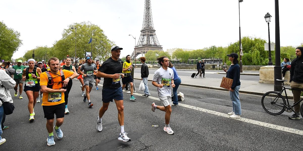 Des-coureurs-sur-le-marathon-de-Paris-2025-2070098.jpg - JurnalUrban