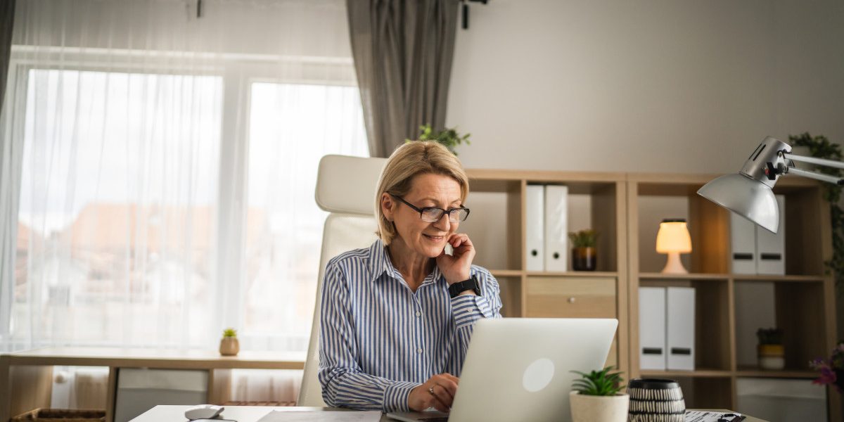 Drepturile angajaților care lucrează de sărbători legale. Cum sunt plătiți și când primesc zile libere, potrivit legi