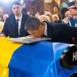 Imagini copleșitoare de la slujba înmormântării lui Mircea Lucescu » Mulțumim pentru tot, maestre!