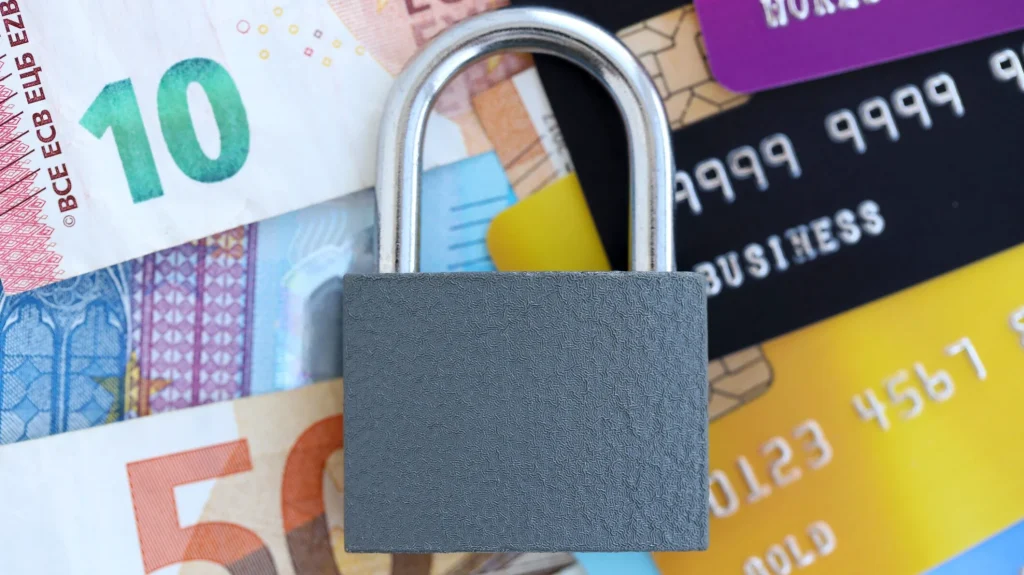 Limită pentru plăți cash: UE impune reguli obligatorii din 2027