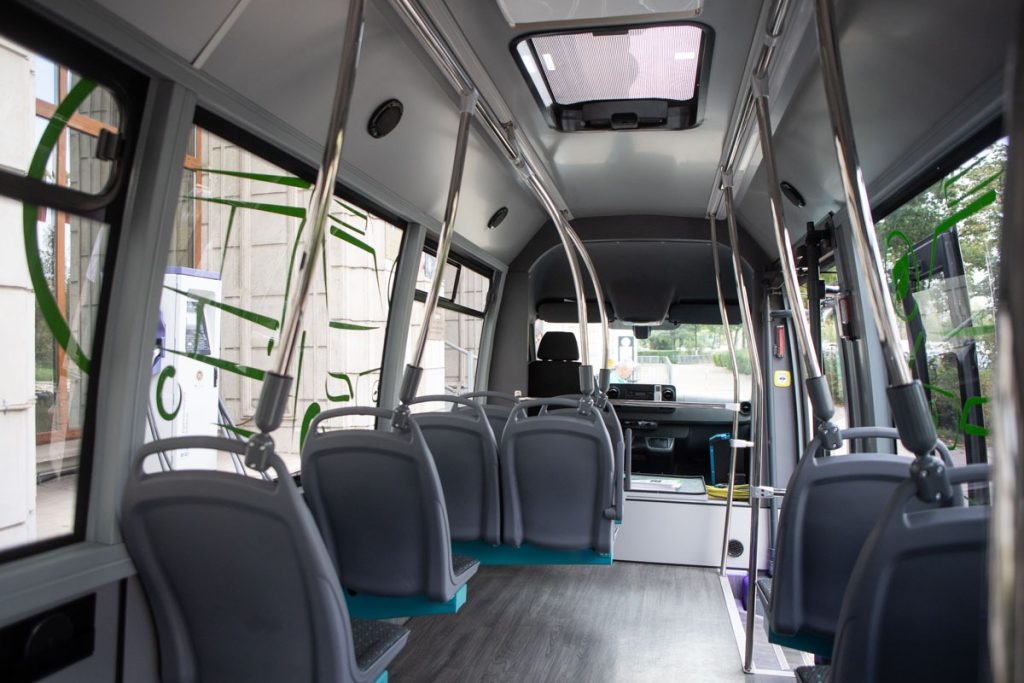 Minune la Iași: Microbuzele electrice s-au ieftinit brusc. Explicații controversate