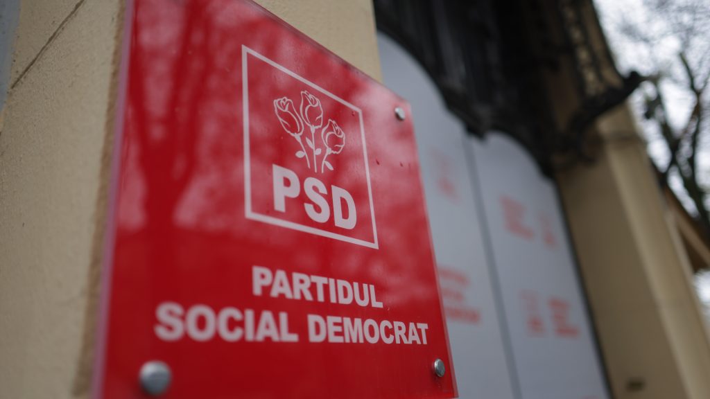 PSD dă în judecată glumele online: CNCD și Parchetul, sesizate
