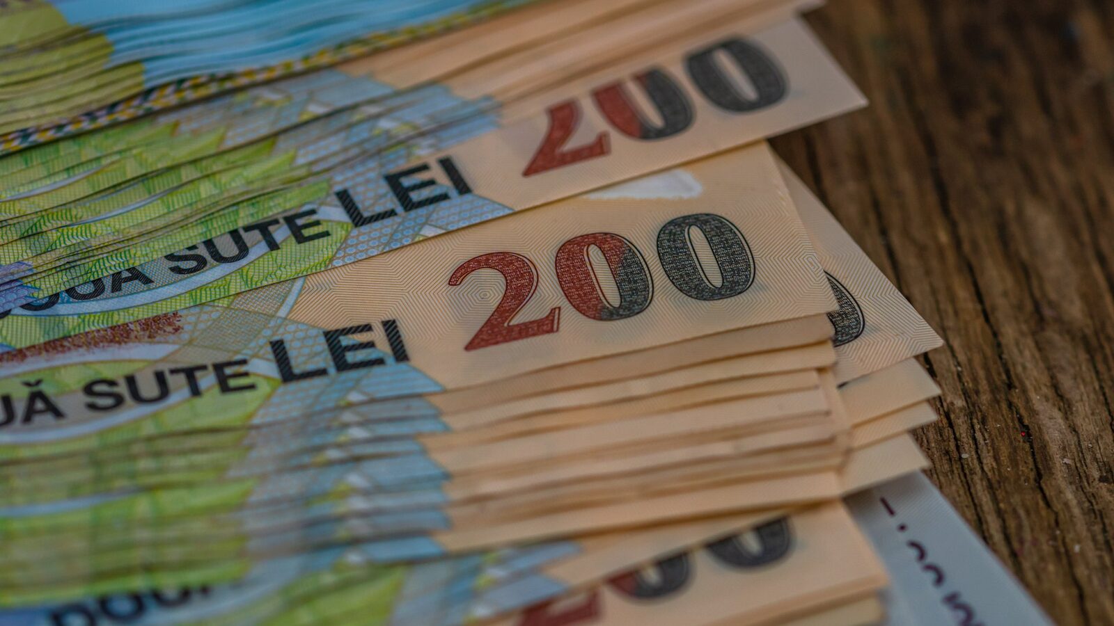 USR și PSD, alături pentru clienții păgubiți de bănci cu ROBOR