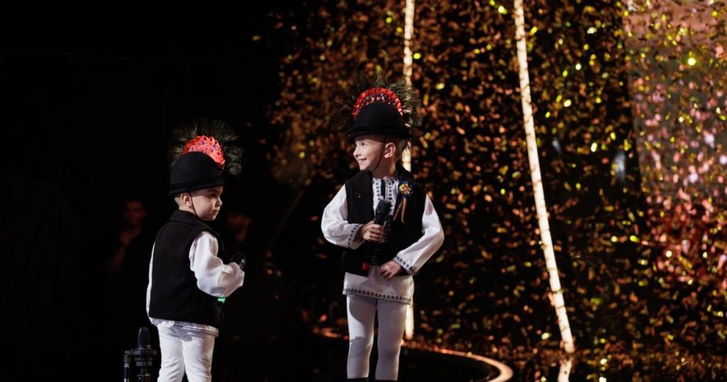 Golden Buzz contestat la „Românii au Talent”. Doi frați au ridicat sala în picioare, dar au divizat internetul: „O joacă de grădiniță”