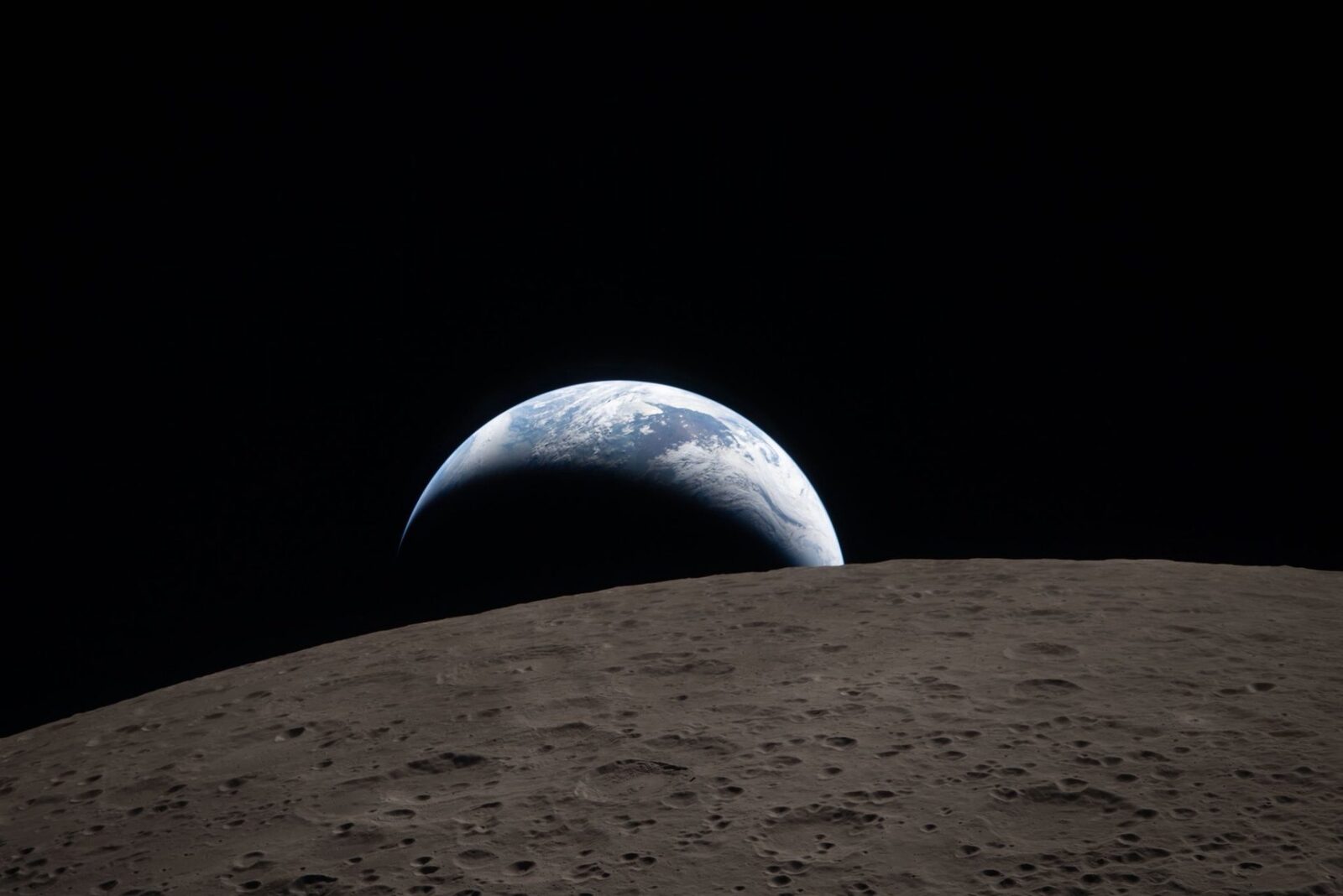 NASA, goană după Lună: Cât plătește America pentru Artemis 2?