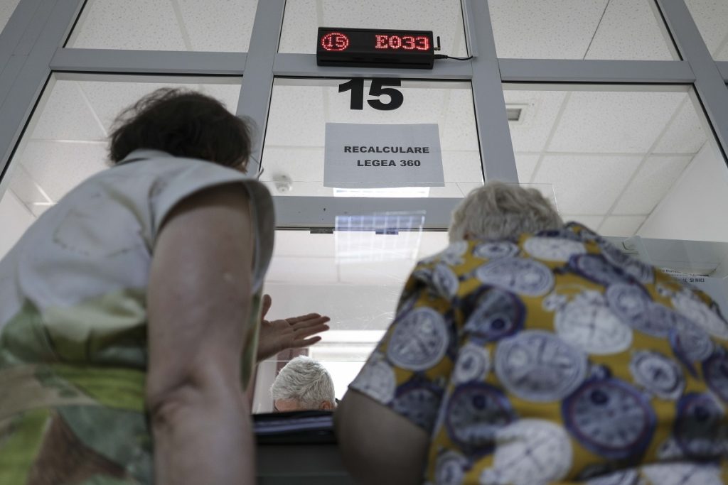 Guvernul Anunță Ajutoare Financiare pentru Pensionarii cu Venituri Mici București – Guvernul a aprobat, joi, un proiect de ordonanță de urgență care prevede acordarea de ajutoare financiare pentru pensionarii cu venituri mici