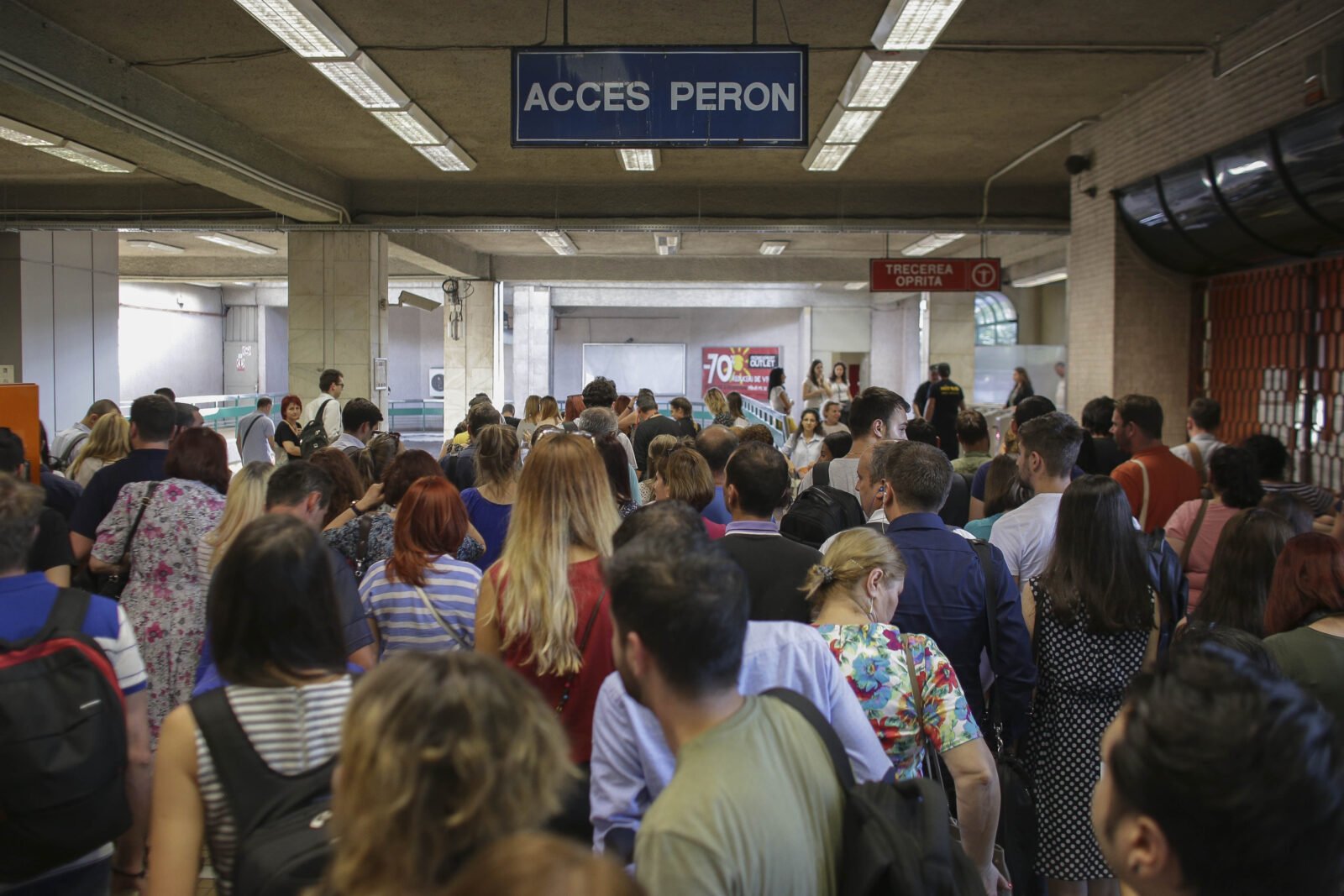 Metrorex scumpește călătoria cu metroul cu până la 50% de la 1 mai, în condițiile în care trenurile noi zac în depouri și transportul de suprafață se confruntă cu probleme financiare majore