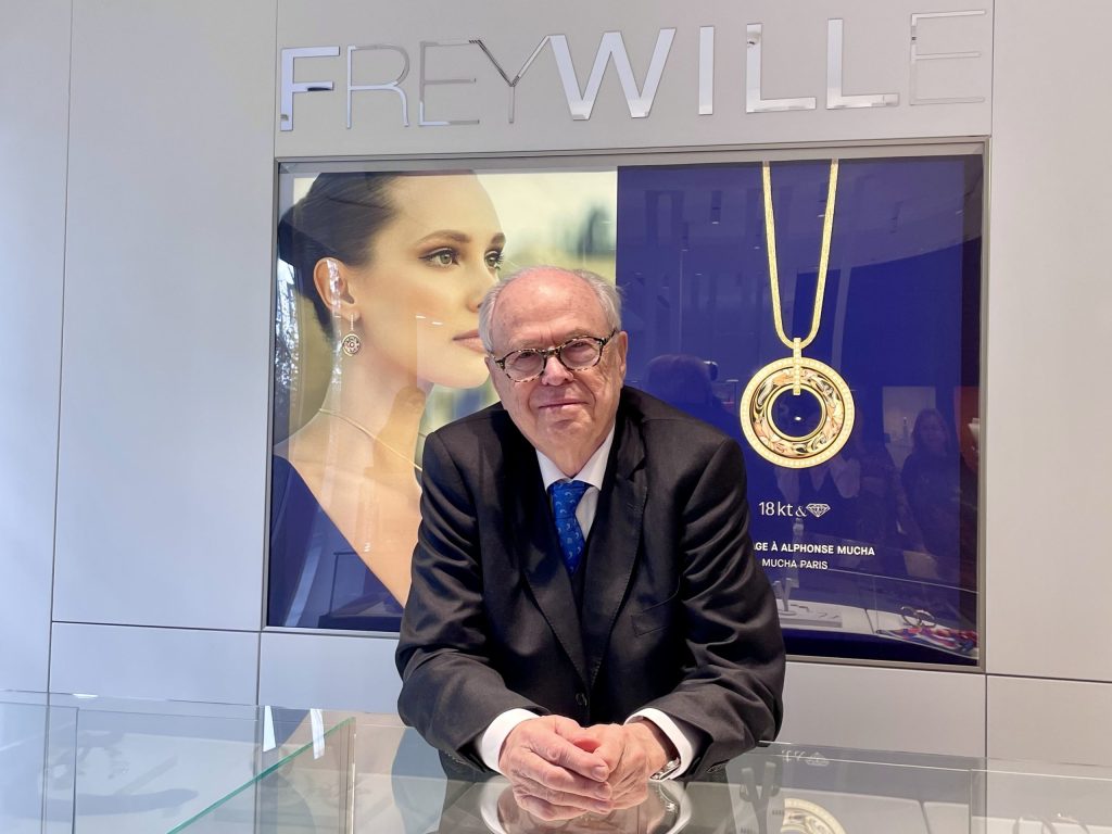România, pe podiumul mondial al iubitorilor de bijuterii FREYWILLE România ocupă locul patru la nivel mondial în ceea ce privește vânzările bijuteriilor FREYWILLE, un brand renumit pentru designul său artistic și abordarea nonconformistă a luxului