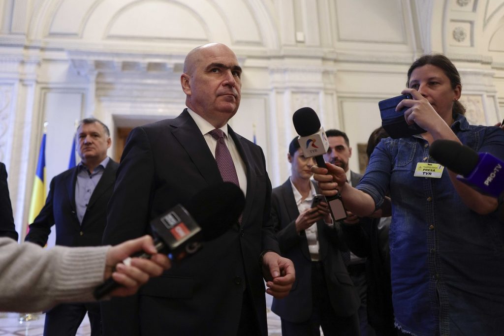 Bolojan, primele declarații după retragerea sprijinului PSD: Rămân premier!