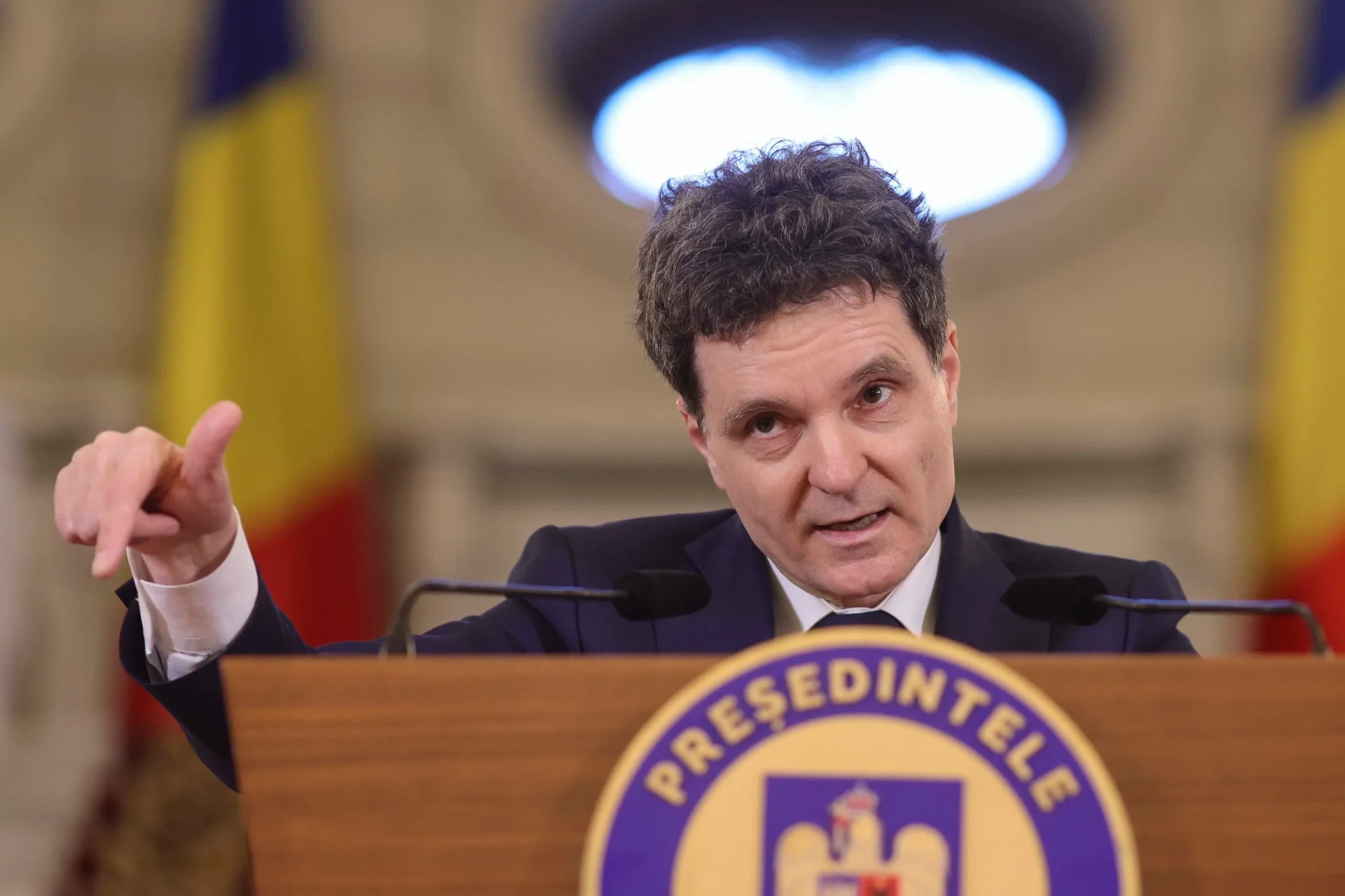 Criza politică bate la ușă: România, la un pas de instabilitate?