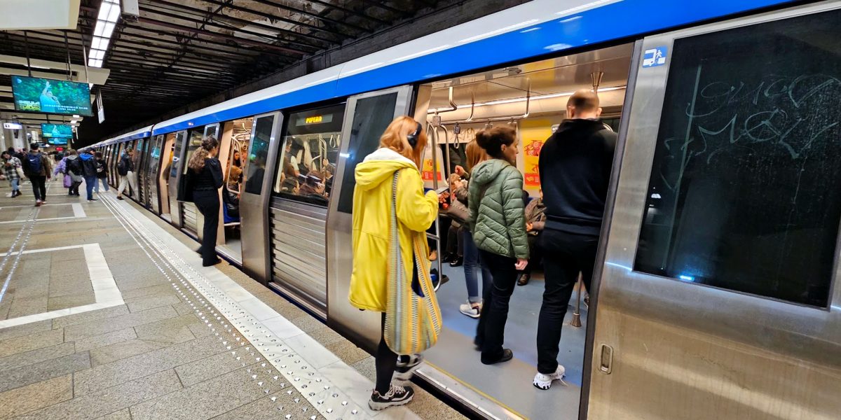 Imagine-din-metroul-din-Bucuresti.jpg - JurnalUrban