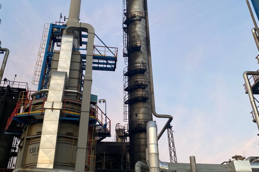 Incendiu-la-Rafinaria-Petromidia-sursa-cititor-G4Media-1.jpg - JurnalUrban